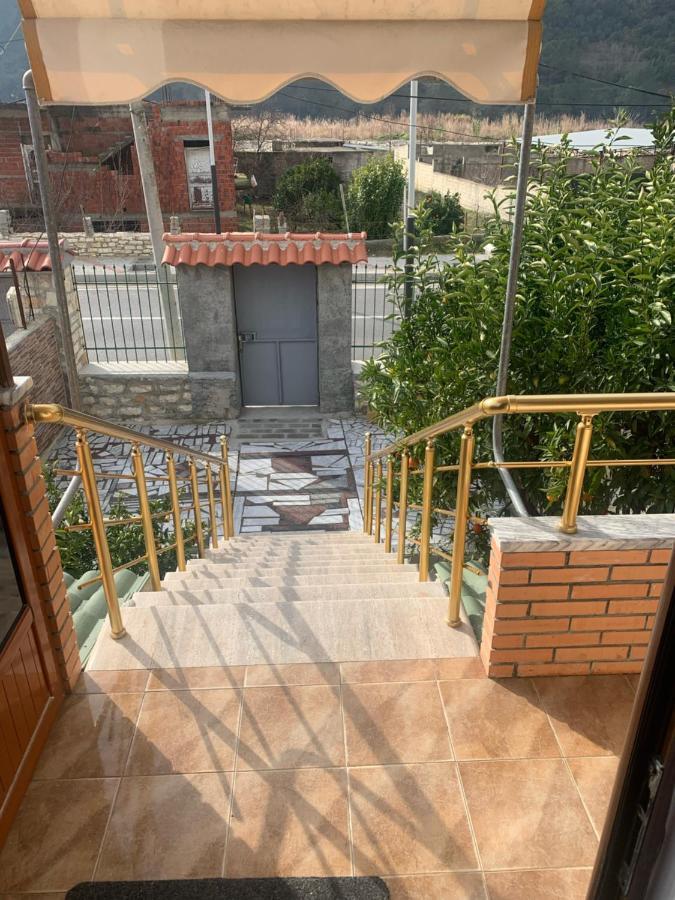 בראט Vila Demaj! Free Parking מראה חיצוני תמונה